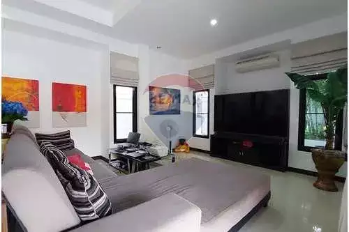 Other Properties 588m² in Thailand, Pattaya. Priced at 296342£ rent photo-9