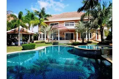 Other Properties 1188m² in Thailand, Pattaya. Priced at 471952£ rent photo-3