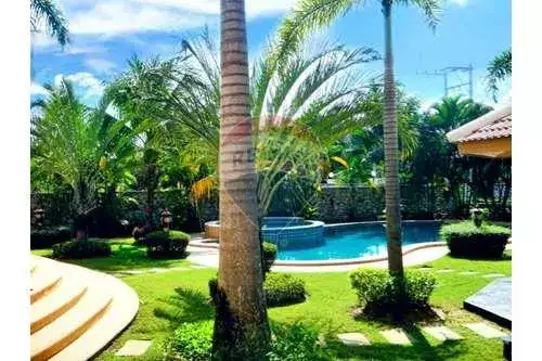 Other Properties 1188m² in Thailand, Pattaya. Priced at 471952£ rent photo-4