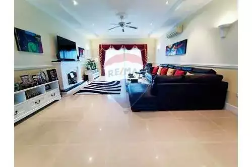 Other Properties 1188m² in Thailand, Pattaya. Priced at 471952£ rent photo-16