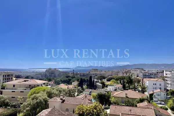 Flat 100m² in France, Antibes. Priced at 1080963£ rent photo-1