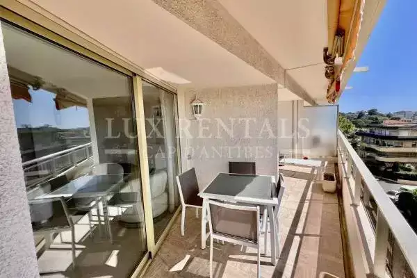 Flat 100m² in France, Antibes. Priced at 1080963£ rent photo-3