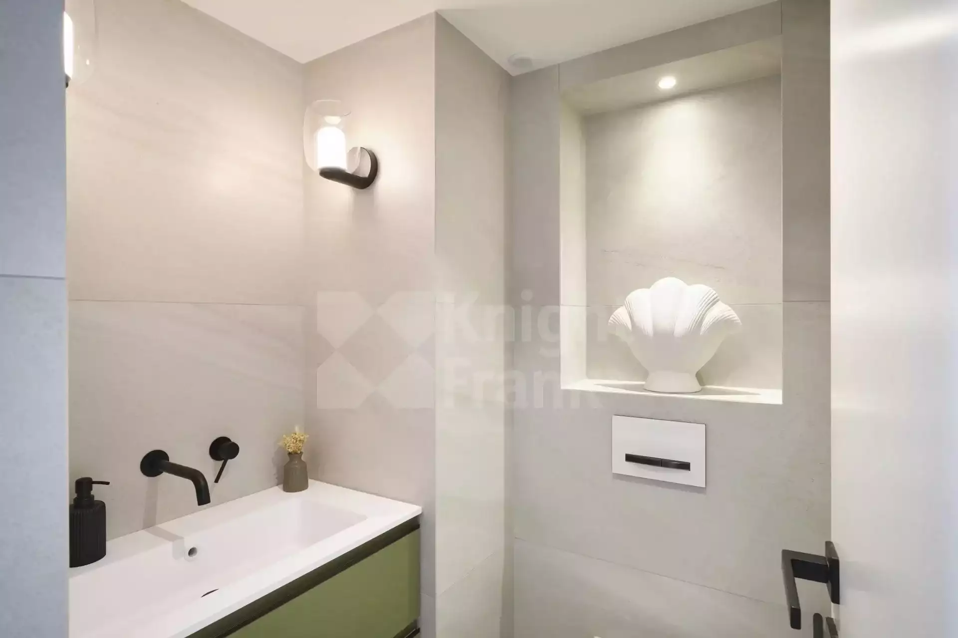 Flat 110m² in France, Cannes. Priced at 2556564£ rent photo-15