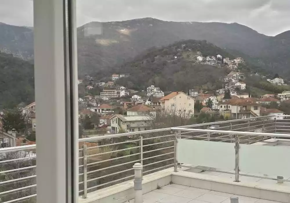 Flat 110m² in Montenegro, Herceg Novi. Priced at 181500€ rent photo-4