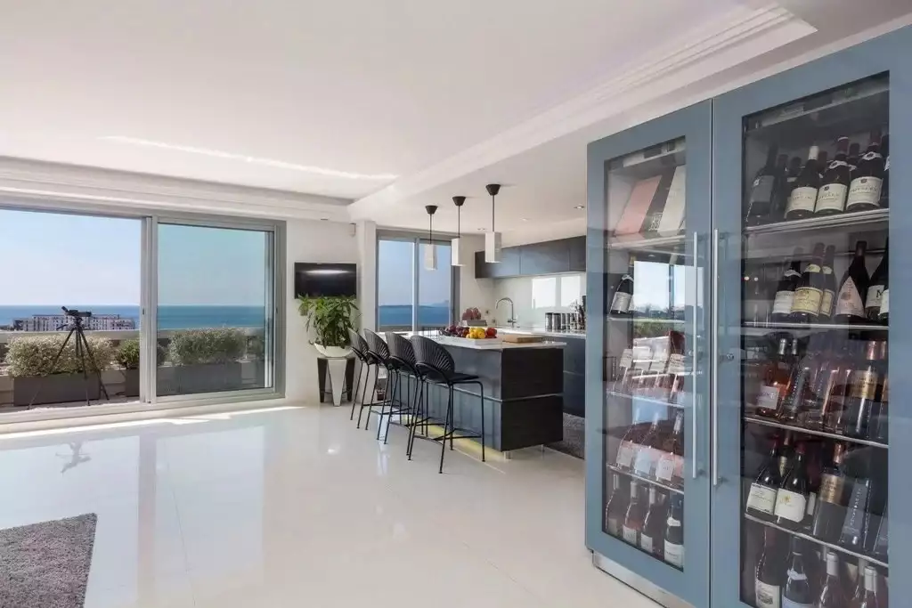 Flat 142m² in France, Antibes. Priced at 2856832£ rent photo-9