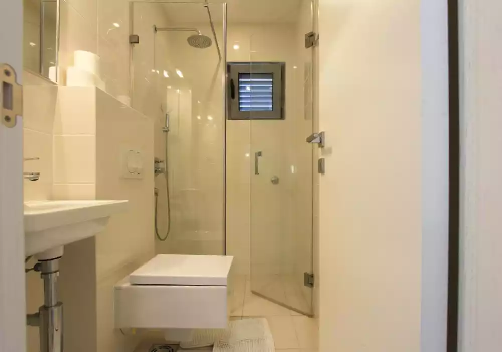 Flat 120m² in Montenegro, Sveti Stefan. Priced at 300000€ rent photo-4