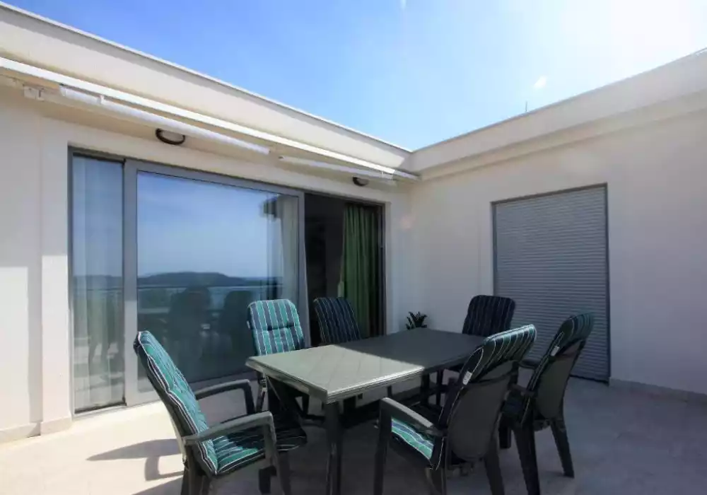 Flat 120m² in Montenegro, Sveti Stefan. Priced at 300000€ rent photo-7