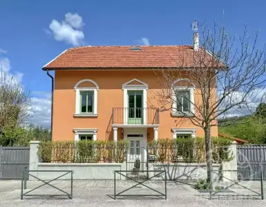 Купить house в France 1368137£