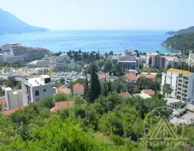 Buy in Montenegro for 82554€