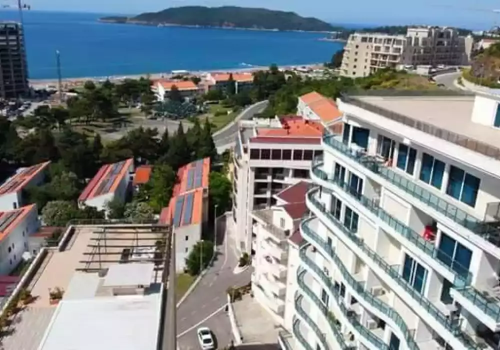 Flat 76m² in Montenegro, Becici. Priced at 240000€ rent photo-1