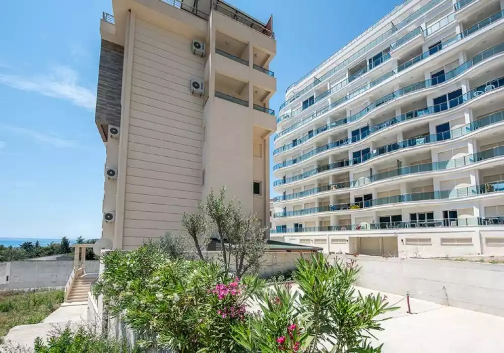 Flat 76m² in Montenegro, Becici. Priced at 240000€ rent photo-19