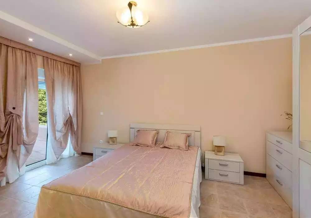 Villa 414m² in Montenegro, Rezevici. Priced at 850000€ rent photo-22