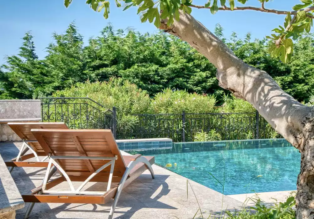 Villa 500m² in Montenegro, Rezevici. Priced at 2850000€ rent photo-3
