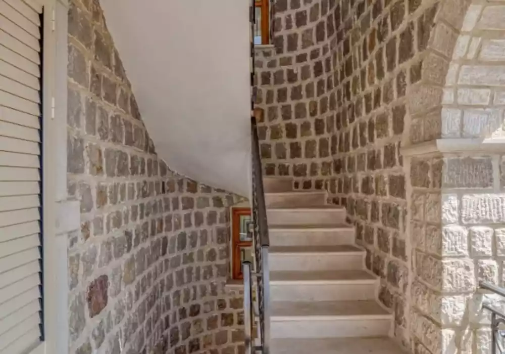 Villa 500m² in Montenegro, Rezevici. Priced at 2850000€ rent photo-24