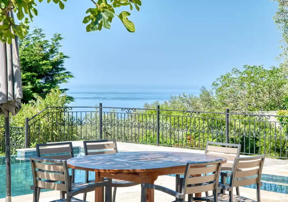 Villa 500m² in Montenegro, Rezevici. Priced at 2850000€ rent photo-7