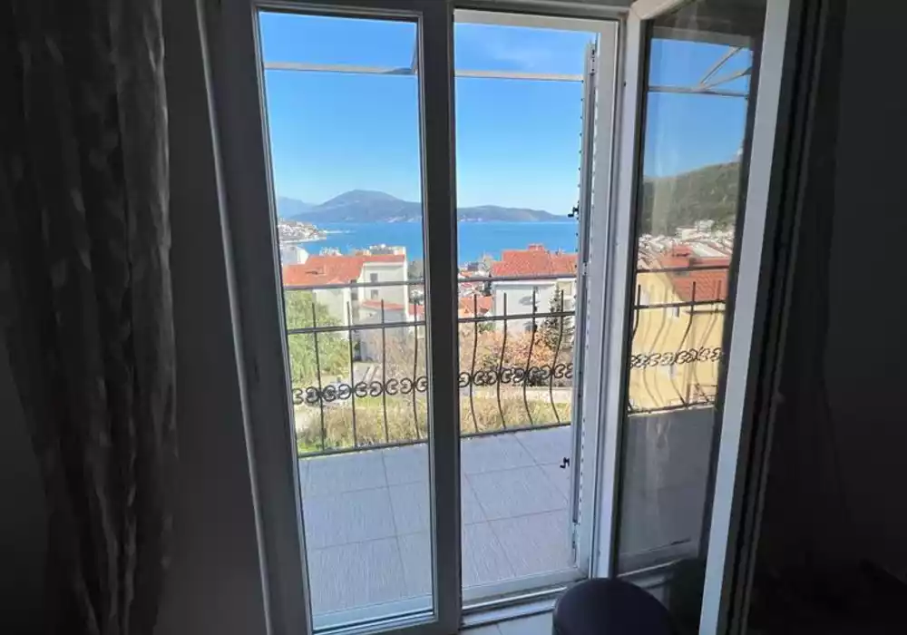 Flat 72m² in Montenegro, Igalo. Priced at 97470€ rent photo-5