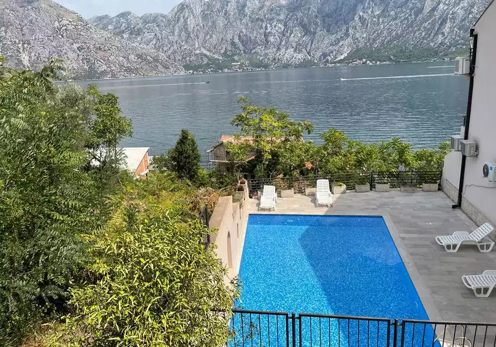 Flat 70m² in Montenegro, Prcanj. Priced at 175000€ rent photo-3
