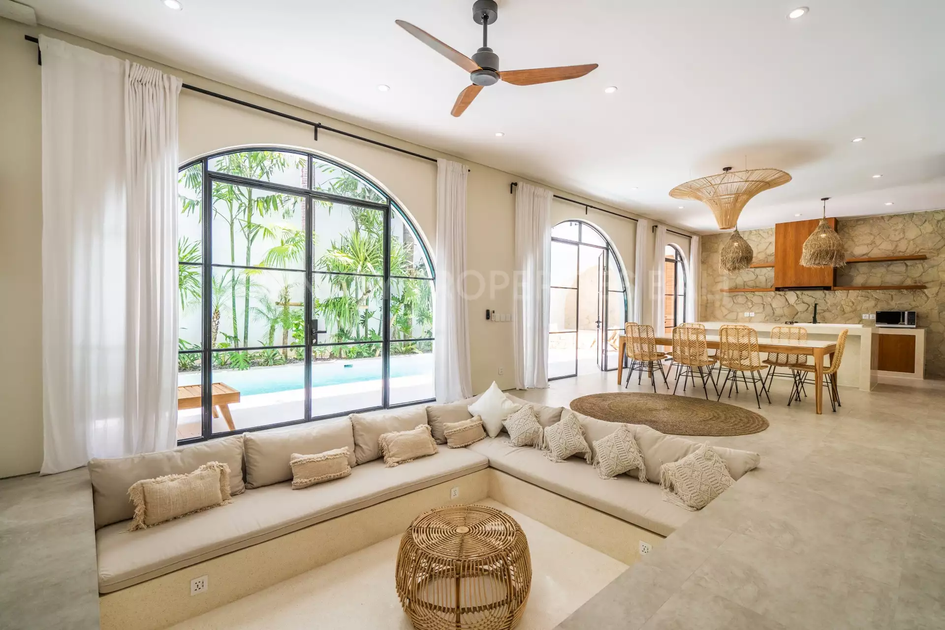 Villa 430m² in Indonesia, Umalas. Priced at 770000$ rent photo-3
