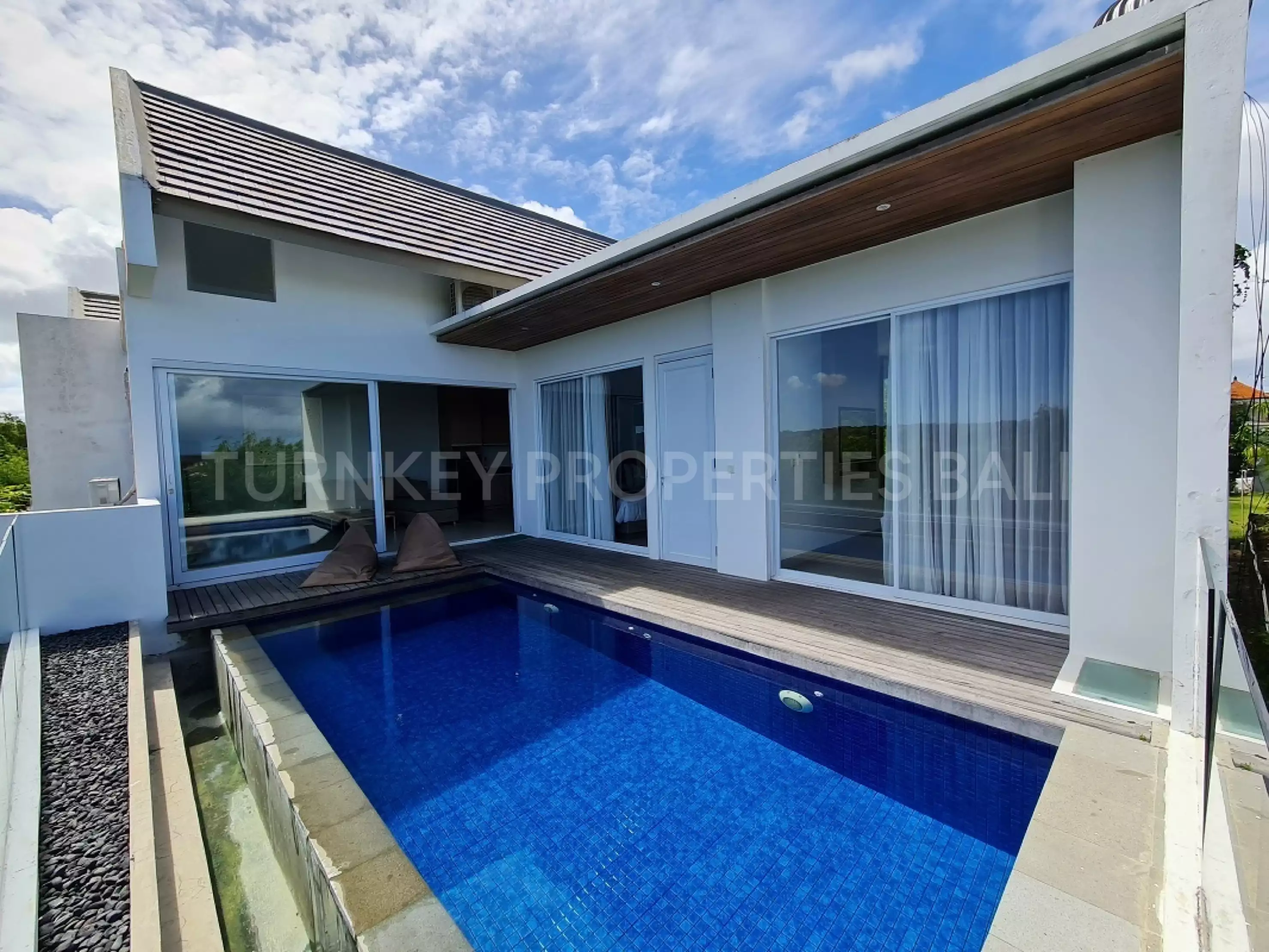 Villa 196m² in Indonesia, Bukit-Ungasan. Priced at 313104$ rent photo-2