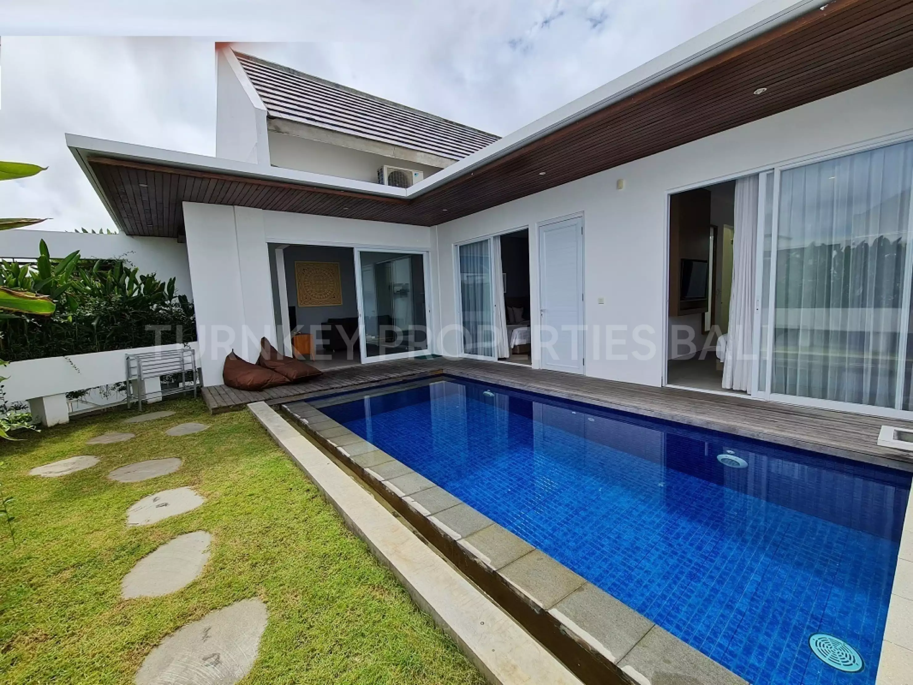 Villa 190m² in Indonesia, Tabanan-Kedungu. Priced at 276269$ rent photo-2
