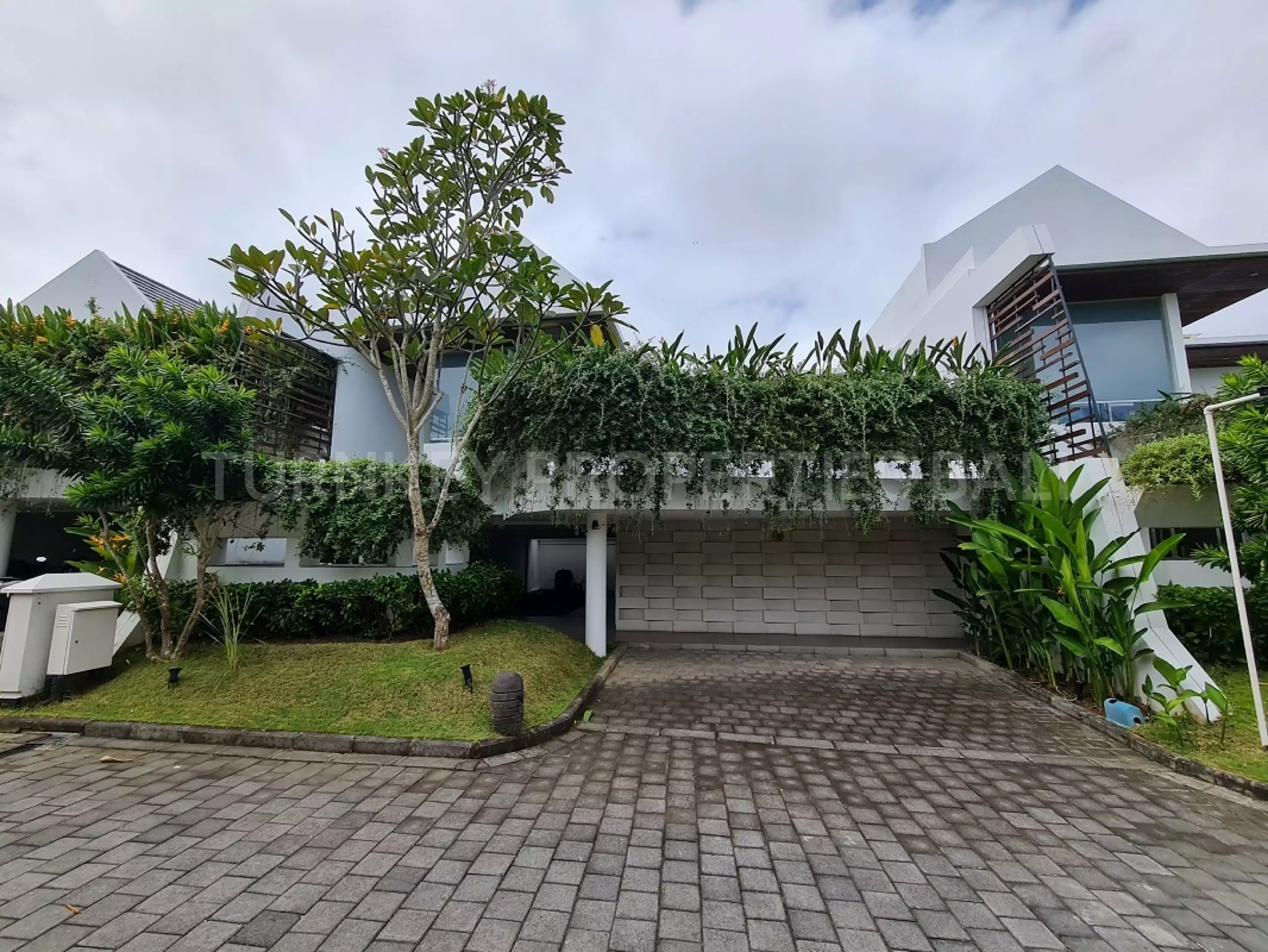 Villa 190m² in Indonesia, Tabanan-Kedungu. Priced at 276269$ rent photo-4