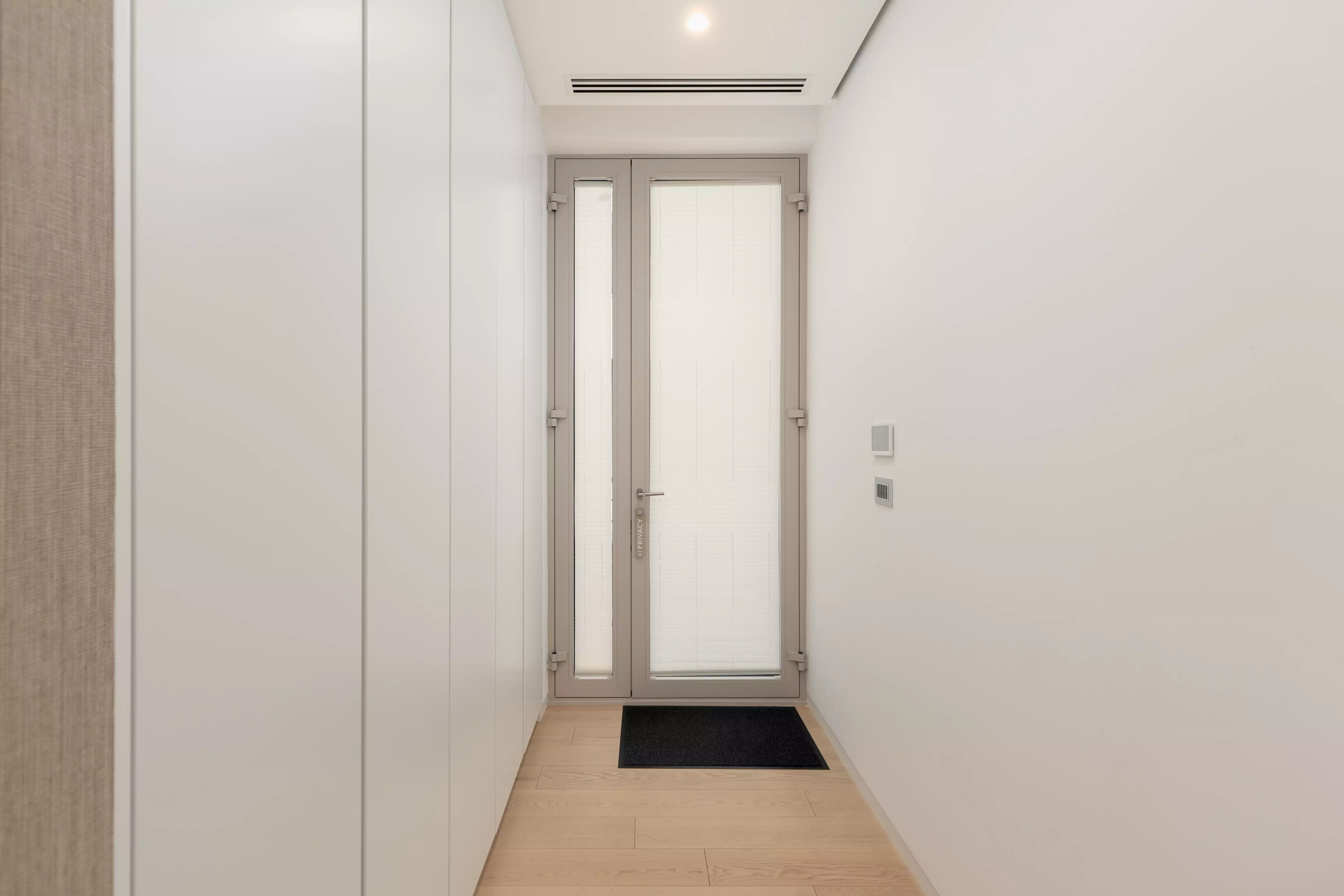 Flat 147m² in Montenegro, Budva. Priced at 900000€ rent photo-12