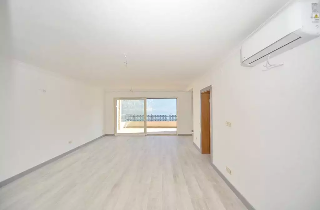 Flat 121m² in Montenegro, Prcanj. Priced at 300000€ rent photo-16