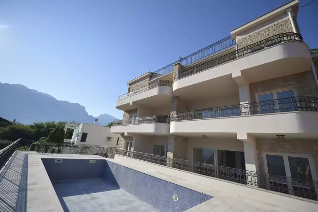 Flat 121m² in Montenegro, Prcanj. Priced at 300000€ rent photo-18