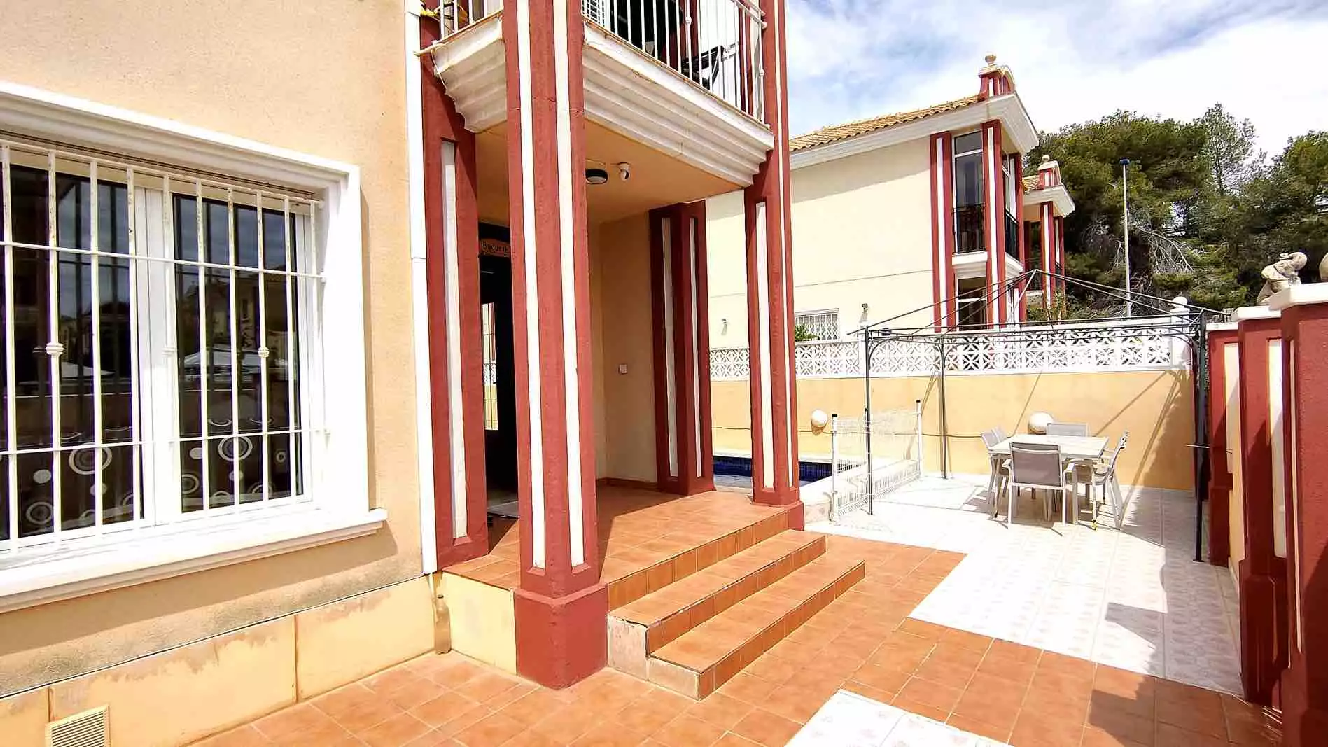 Townhouse 92m² in Spain, Deesa de Campoamor. Priced at 250000€ rent photo-2