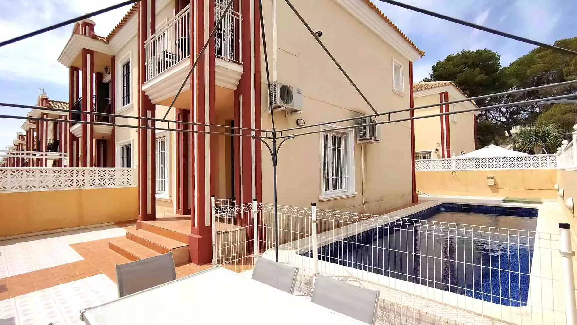 Townhouse 92m² in Spain, Deesa de Campoamor. Priced at 250000€ rent photo-4