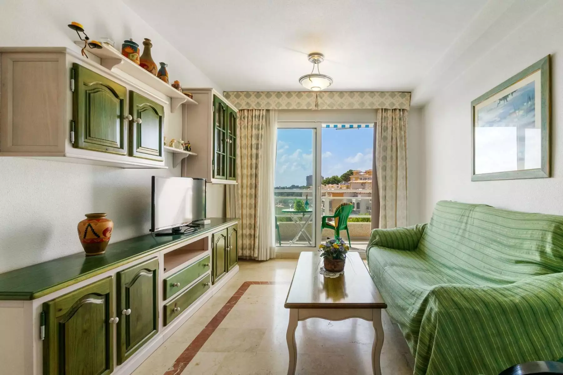 Flat 76m² in Spain, Deesa de Campoamor. Priced at 189000€ rent photo-2