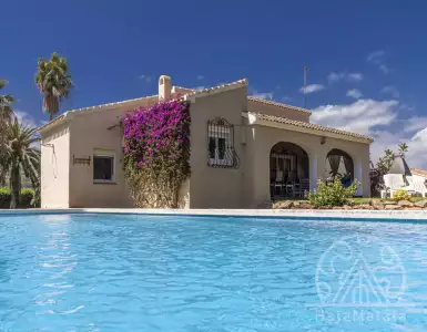 Buy in Spain for 885000€