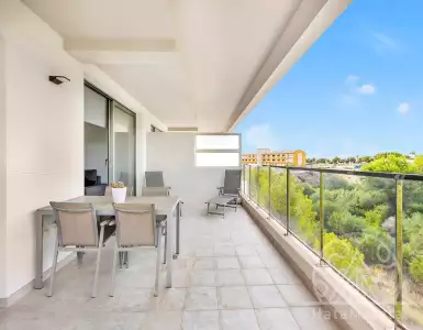 Buy in Spain for 274000€