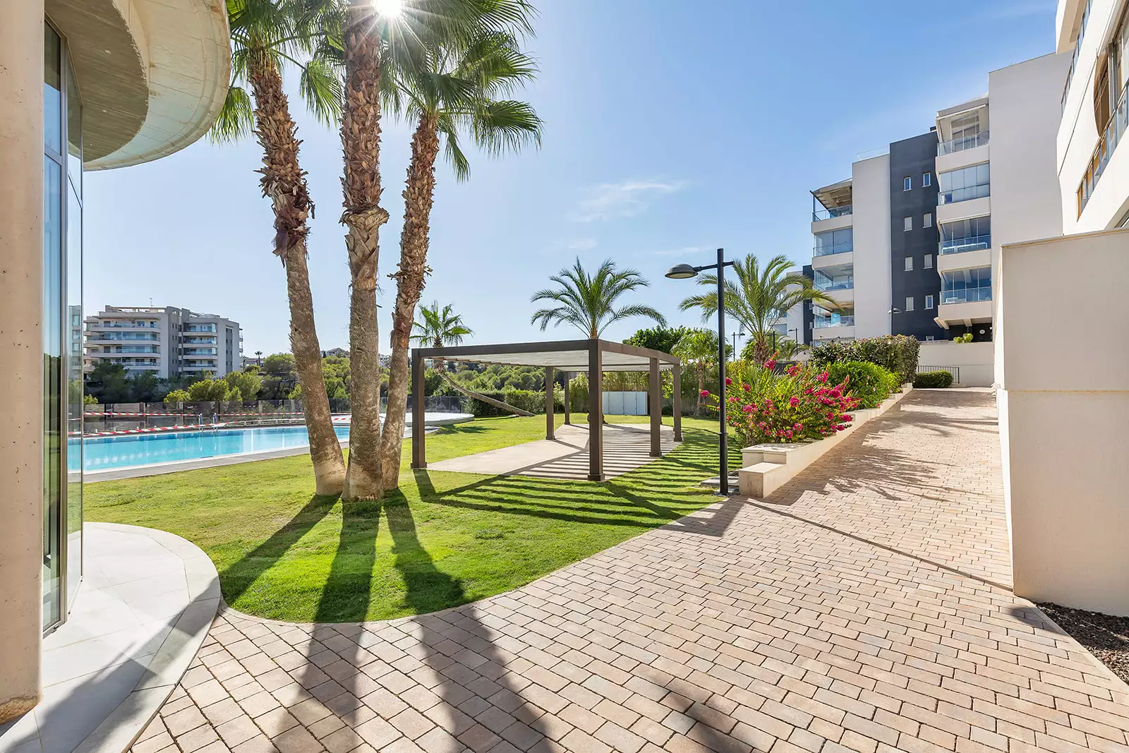 Flat 84m² in Spain, Orihuela Costa. Priced at 274000€ rent photo-2