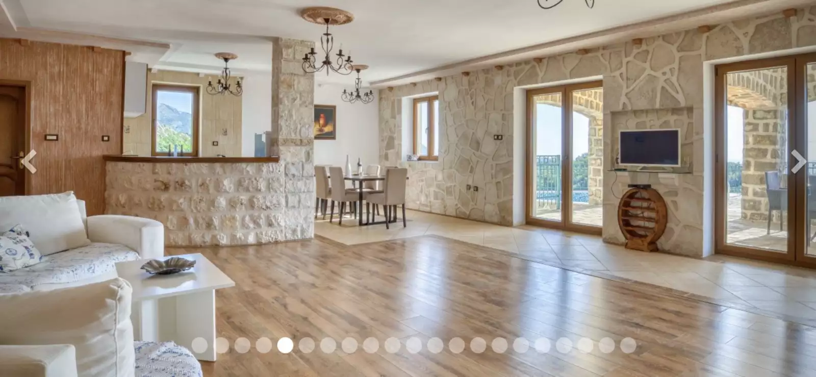 Villa 466m² in Montenegro, Petrovac. Priced at 950000€ rent photo-15