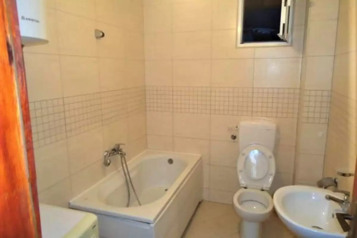 House 550m² in Spain, Barcelona. Priced at 700000€ rent photo-7