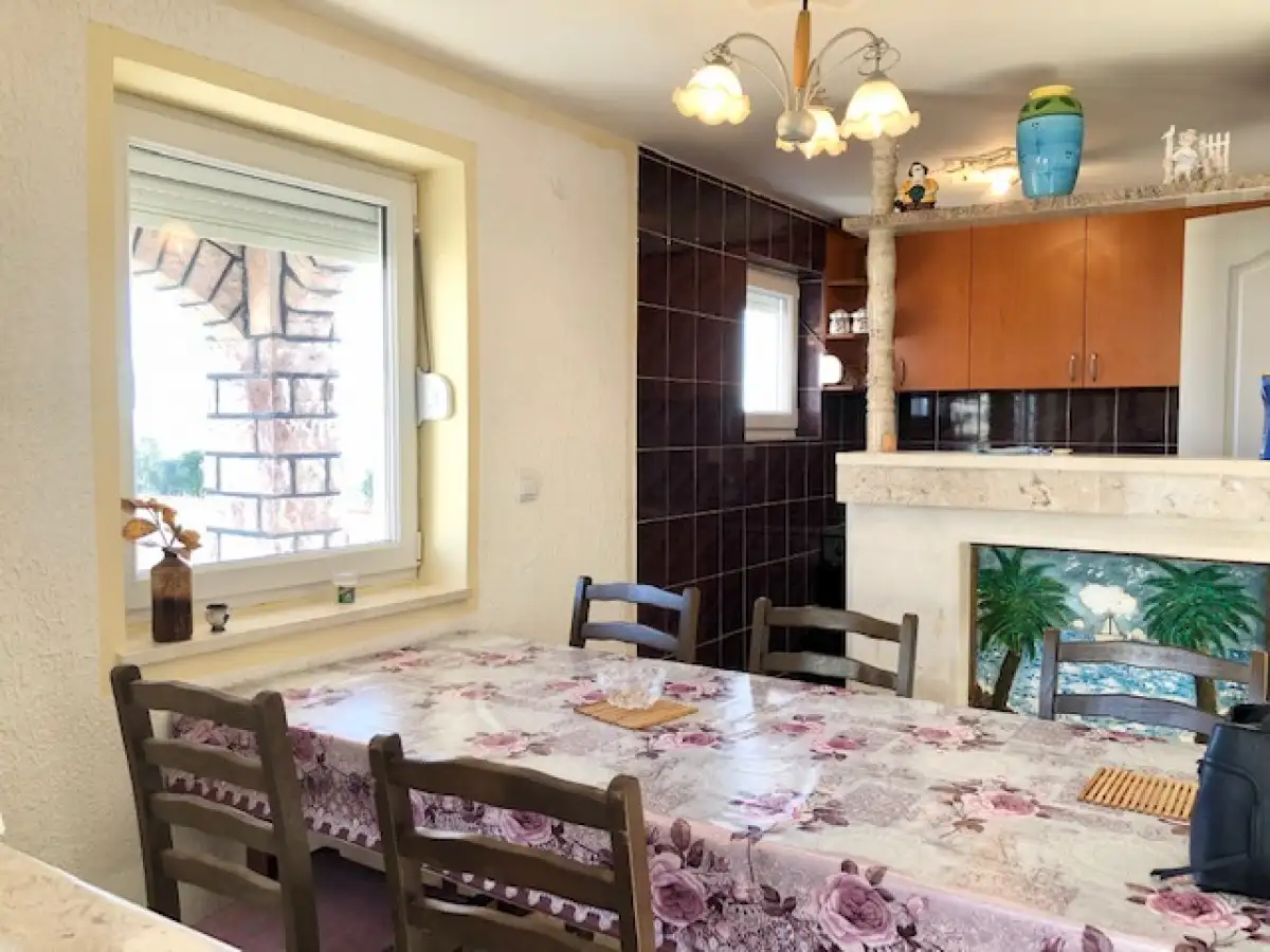 House 180m² in Montenegro, Krimovica. Priced at 350000€ rent photo-8