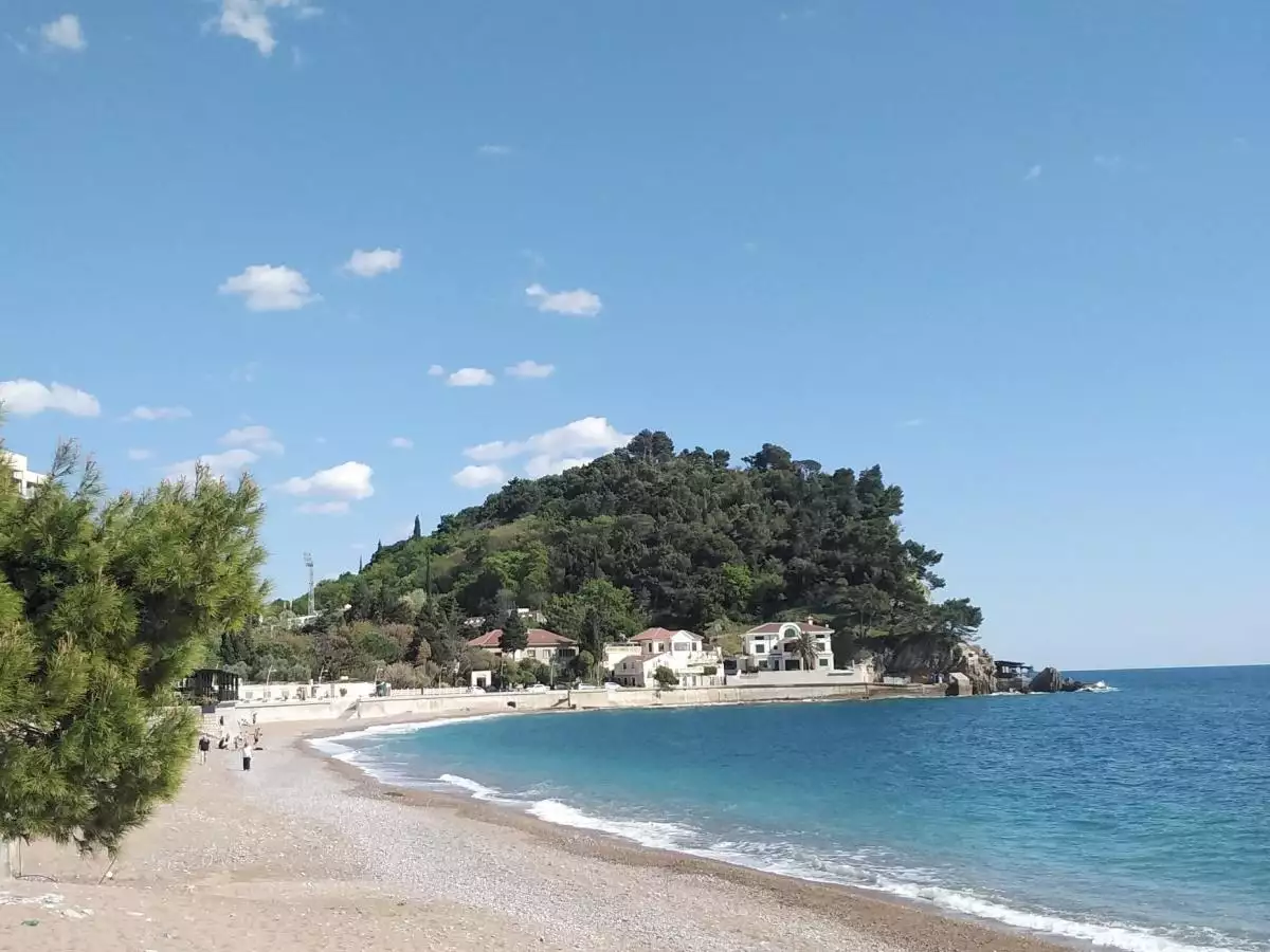 Hotels 480m² in Montenegro, Petrovac. Priced at 682500€ rent photo-12