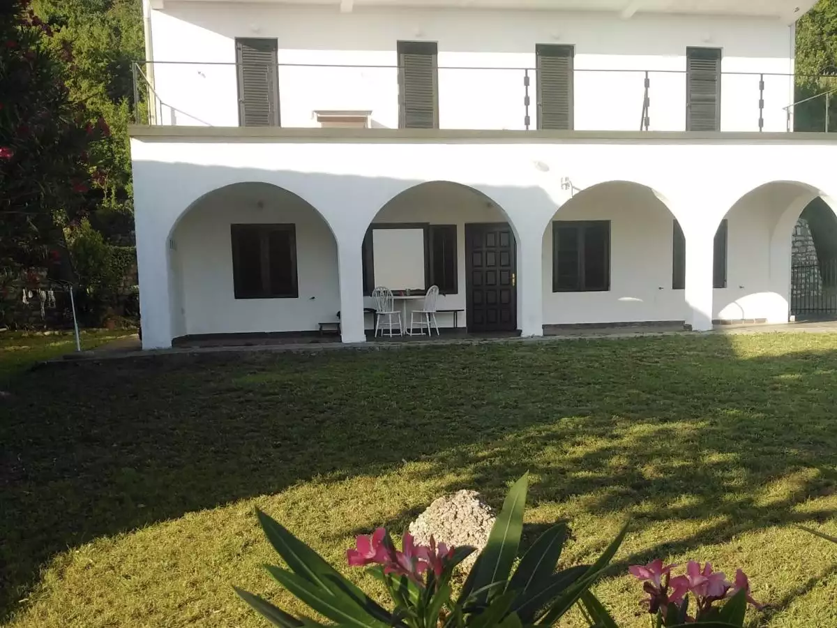 Hotels 480m² in Montenegro, Petrovac. Priced at 682500€ rent photo-24