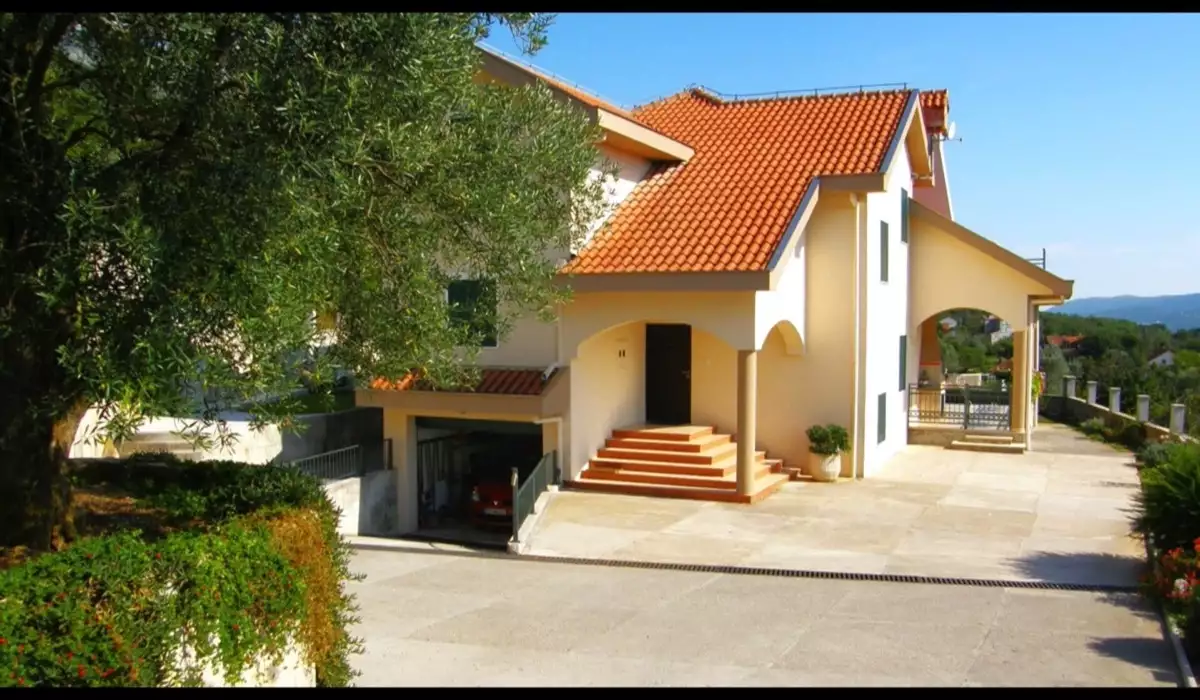 House 300m² in Montenegro, Kavac. Priced at 683000€ rent photo-1