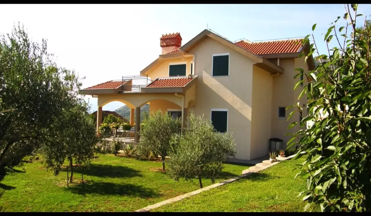 House 300m² in Montenegro, Kavac. Priced at 683000€ rent photo-6