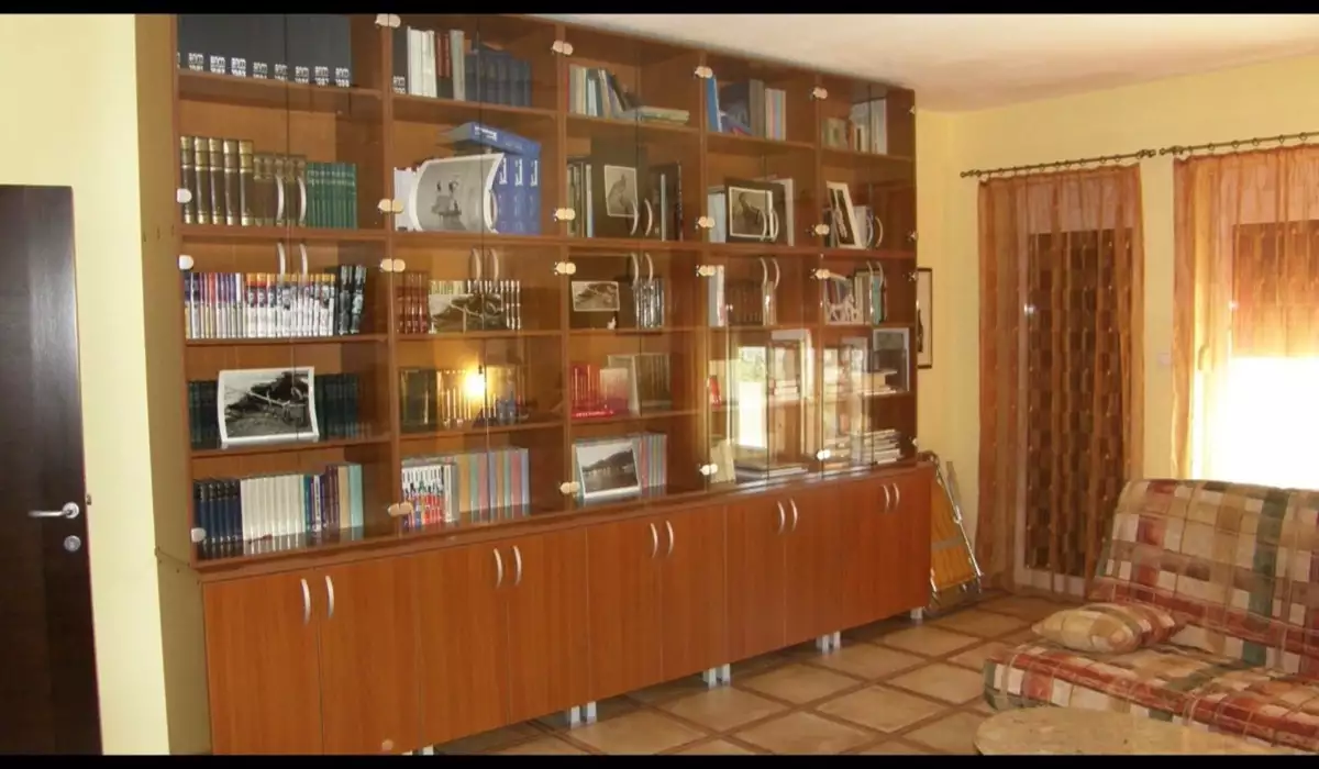 House 300m² in Montenegro, Kavac. Priced at 683000€ rent photo-13