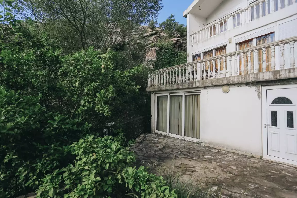 House 121m² in Montenegro, Budva. Priced at 350000€ rent photo-19