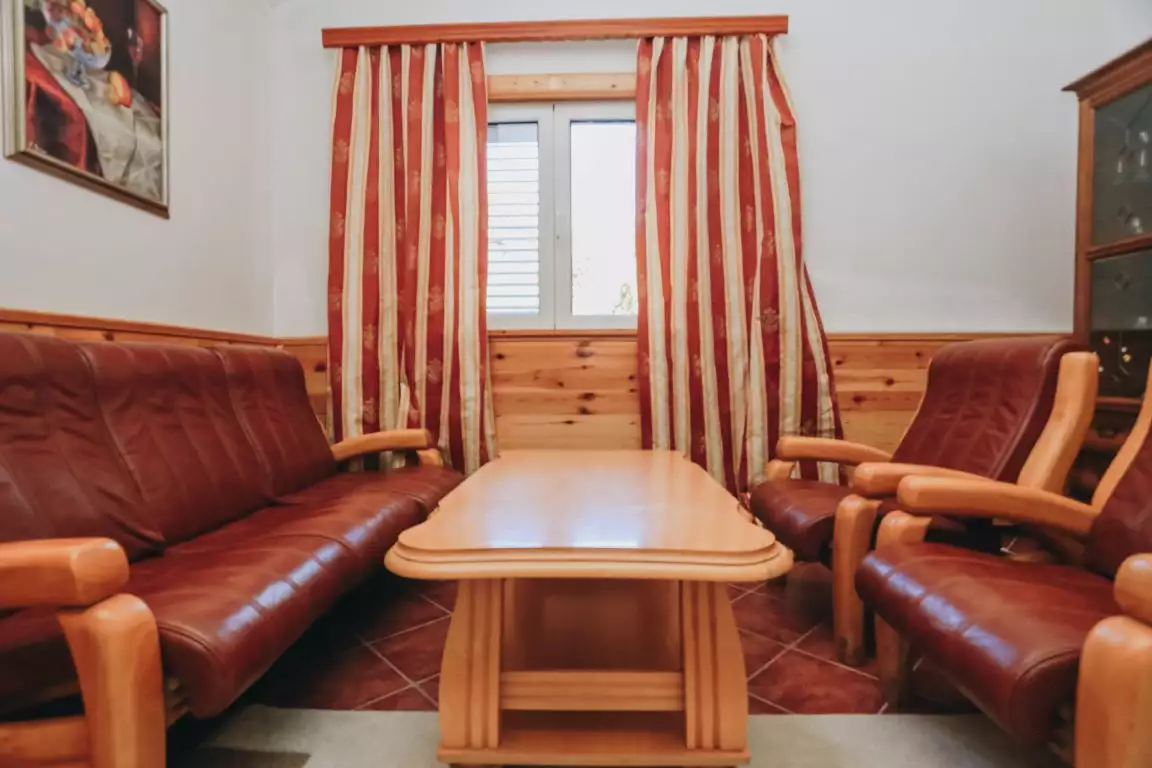 House 121m² in Montenegro, Budva. Priced at 350000€ rent photo-14