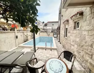 Buy in Montenegro for 440000€