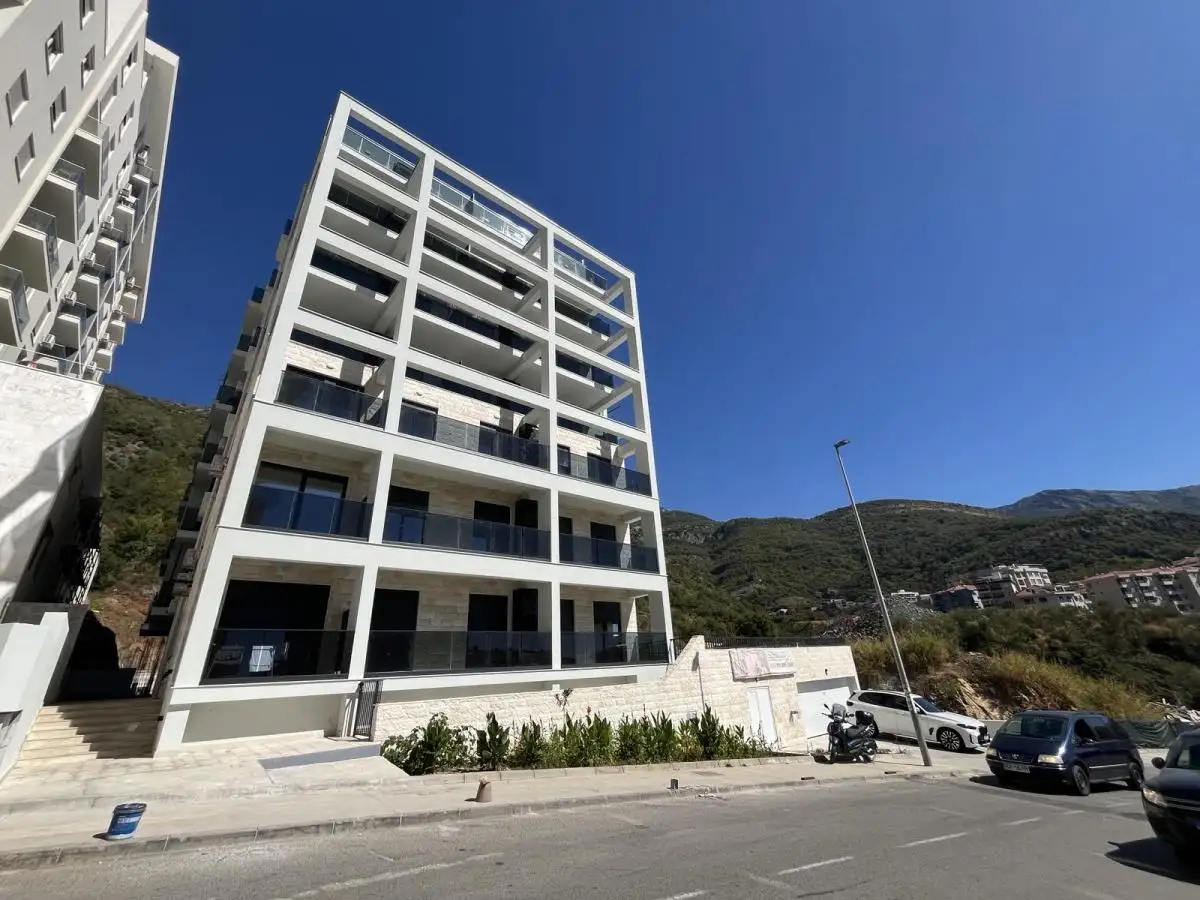 Flat 40m² in Montenegro, Becici. Priced at 132000€ rent photo-1
