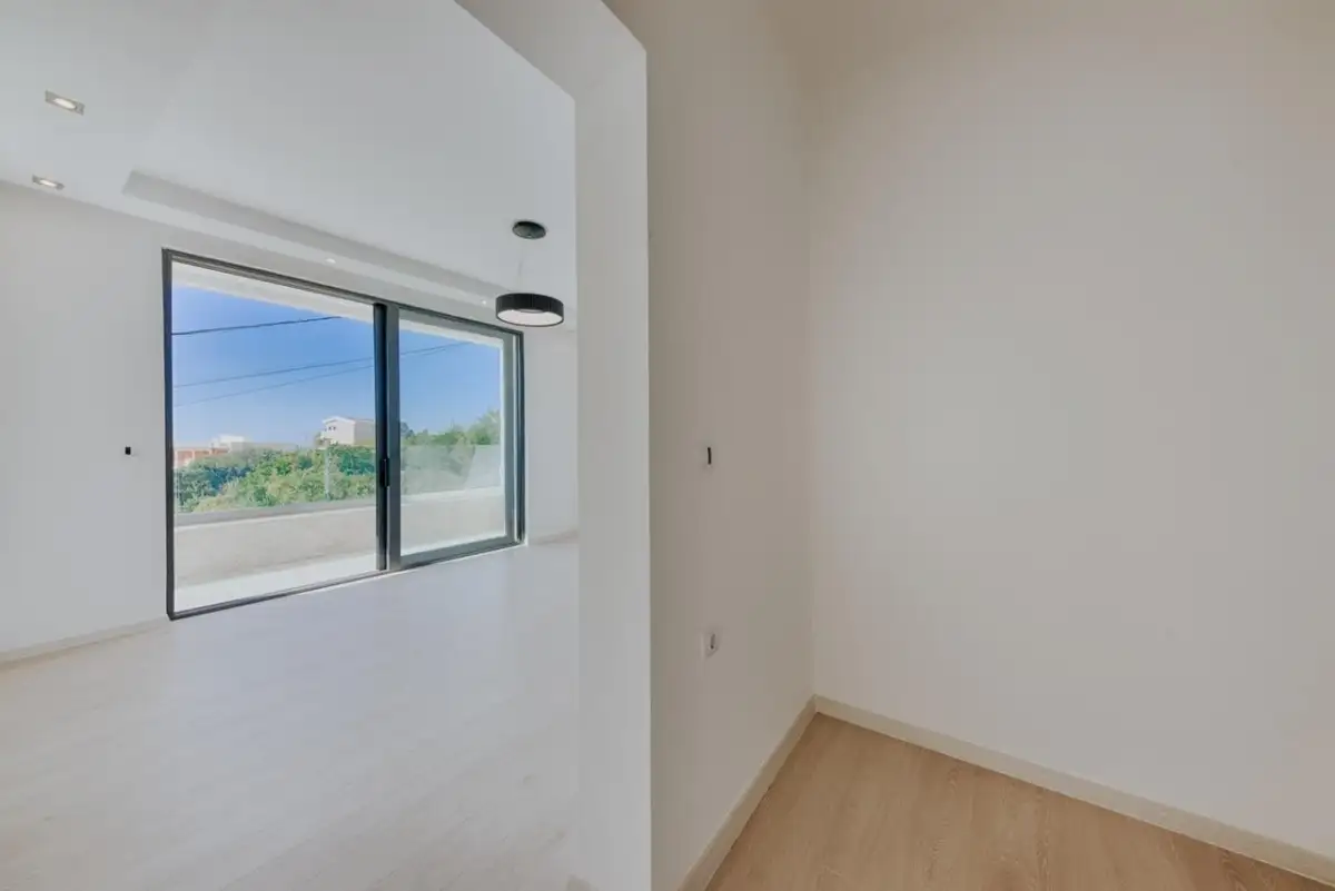 House 365m² in Montenegro, Utjeha. Priced at 1100000€ rent photo-17