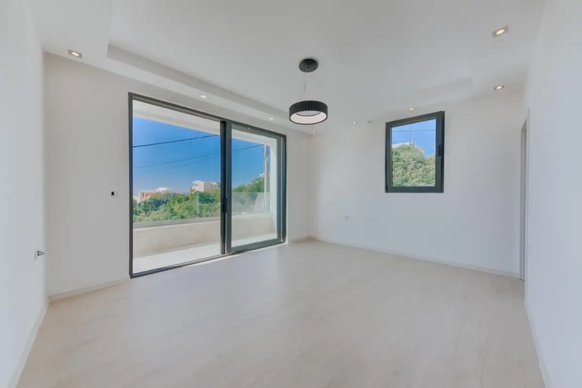 House 365m² in Montenegro, Utjeha. Priced at 1100000€ rent photo-18