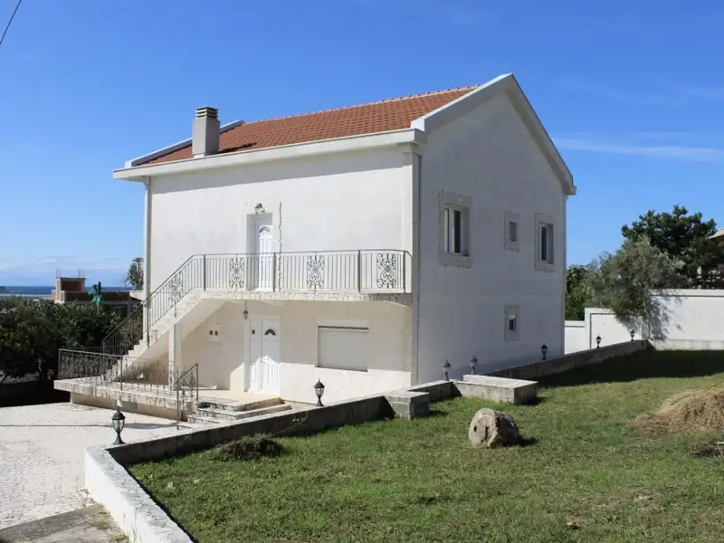 House 236m² in Montenegro, Susanj. Priced at 380000€ rent photo-15