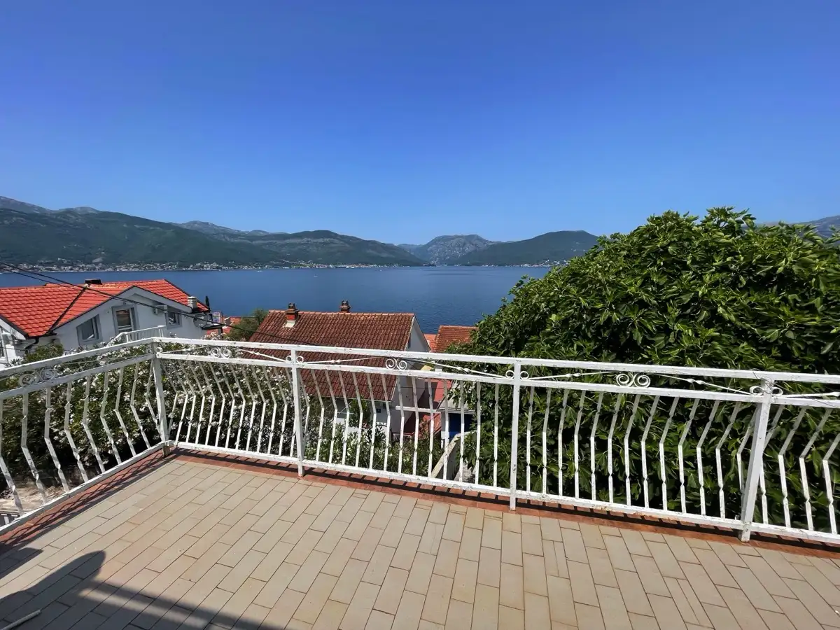 House 168m² in Montenegro, Krasici. Priced at 210000€ rent photo-2